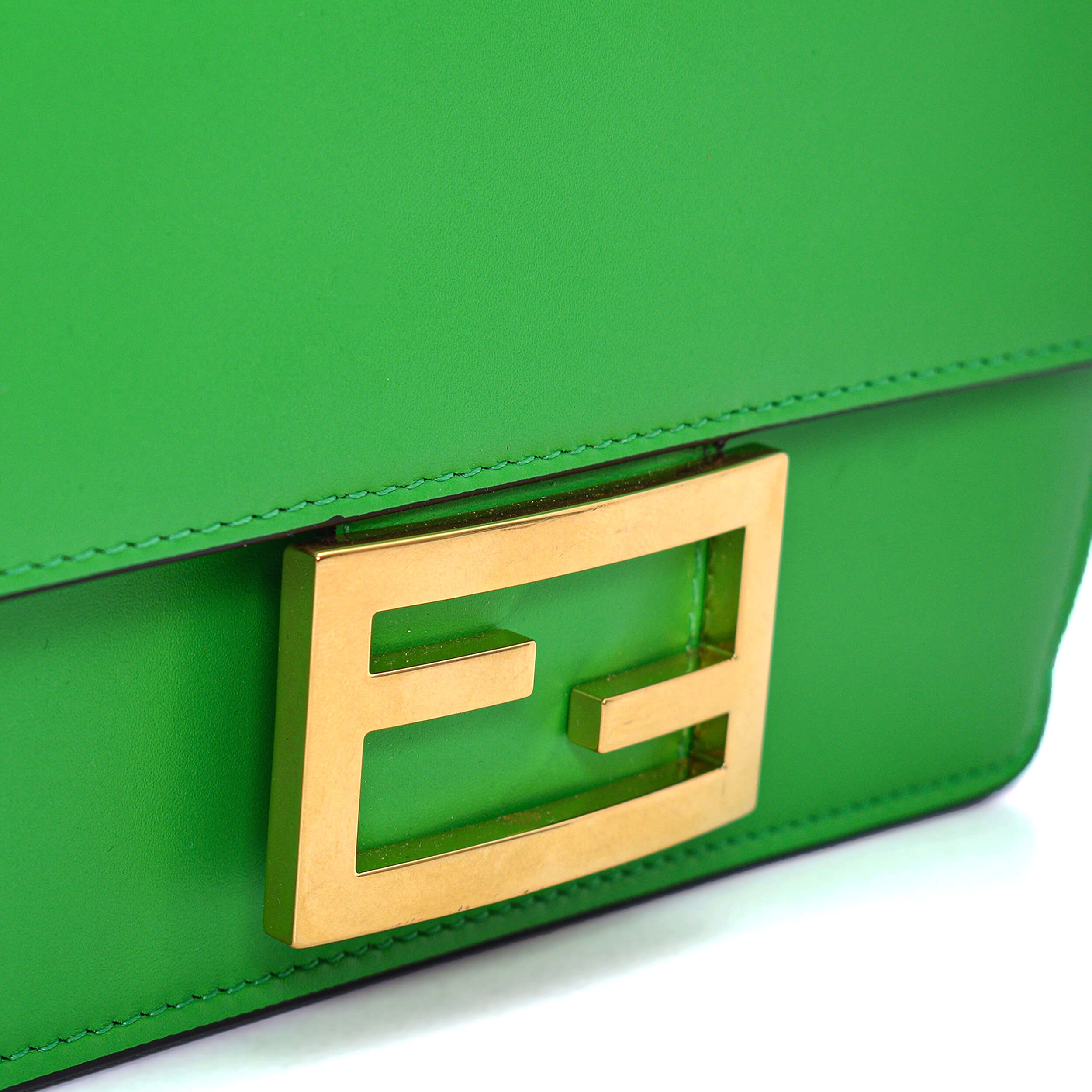 Fendi - Green Smooth Leather Flat Baguette Bag